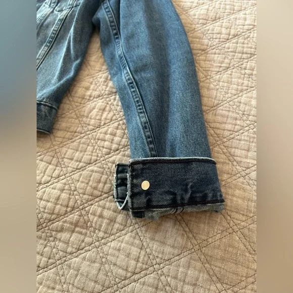 Micheal Micheal Kors 💯% cotton women’s jean jacket - Picture 6 of 8
